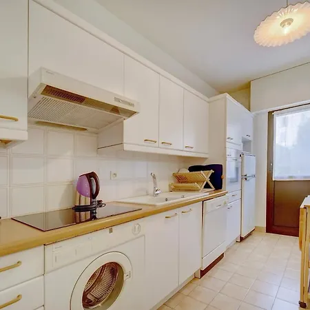 3 Bedrooms Center South Terrace